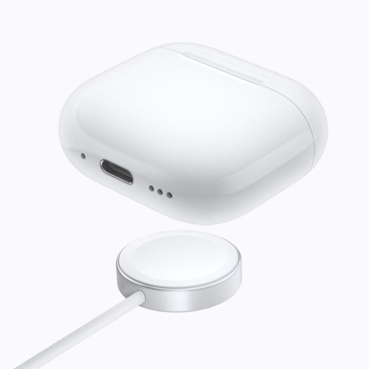 Apple AirPods 5 wireless charging case