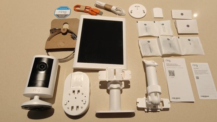 Ring Outdoor Camera Plus Solar box contents
