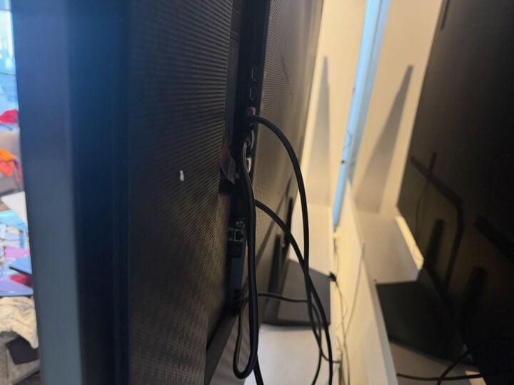 Samsung Micro RGB R95H ports