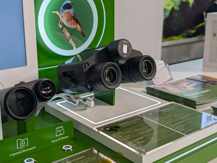 Solvia Ai binoculars