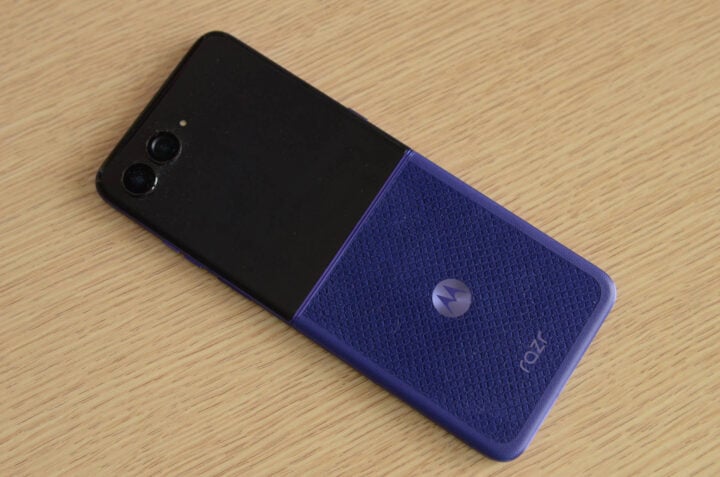 Motorola Razr 70 Ultra back flat