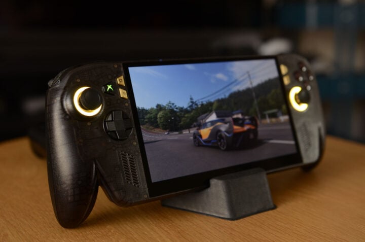 ROG Xbox Ally X20 Forza diagonal angle